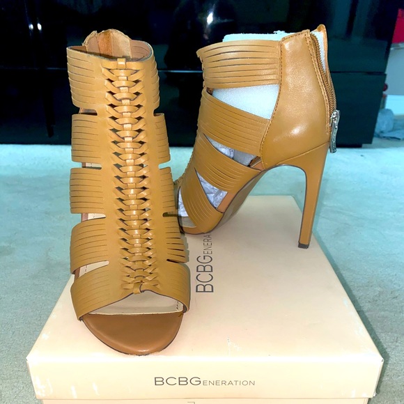 BCBGeneration heels - Picture 2 of 5